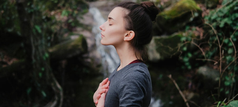 mindfulness & therapy - woman meditating
